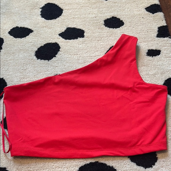 Susana Monaco Tops - Susana Monaco One-Shoulder Red crop Top size medium